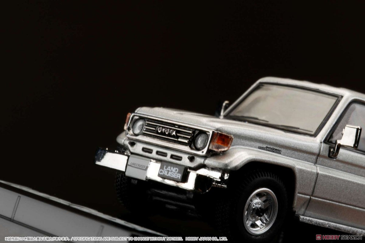 Hobby Japan] Toyota LAND CRUISHER 70 Zx 4 Door 1994 Bluish Silver 