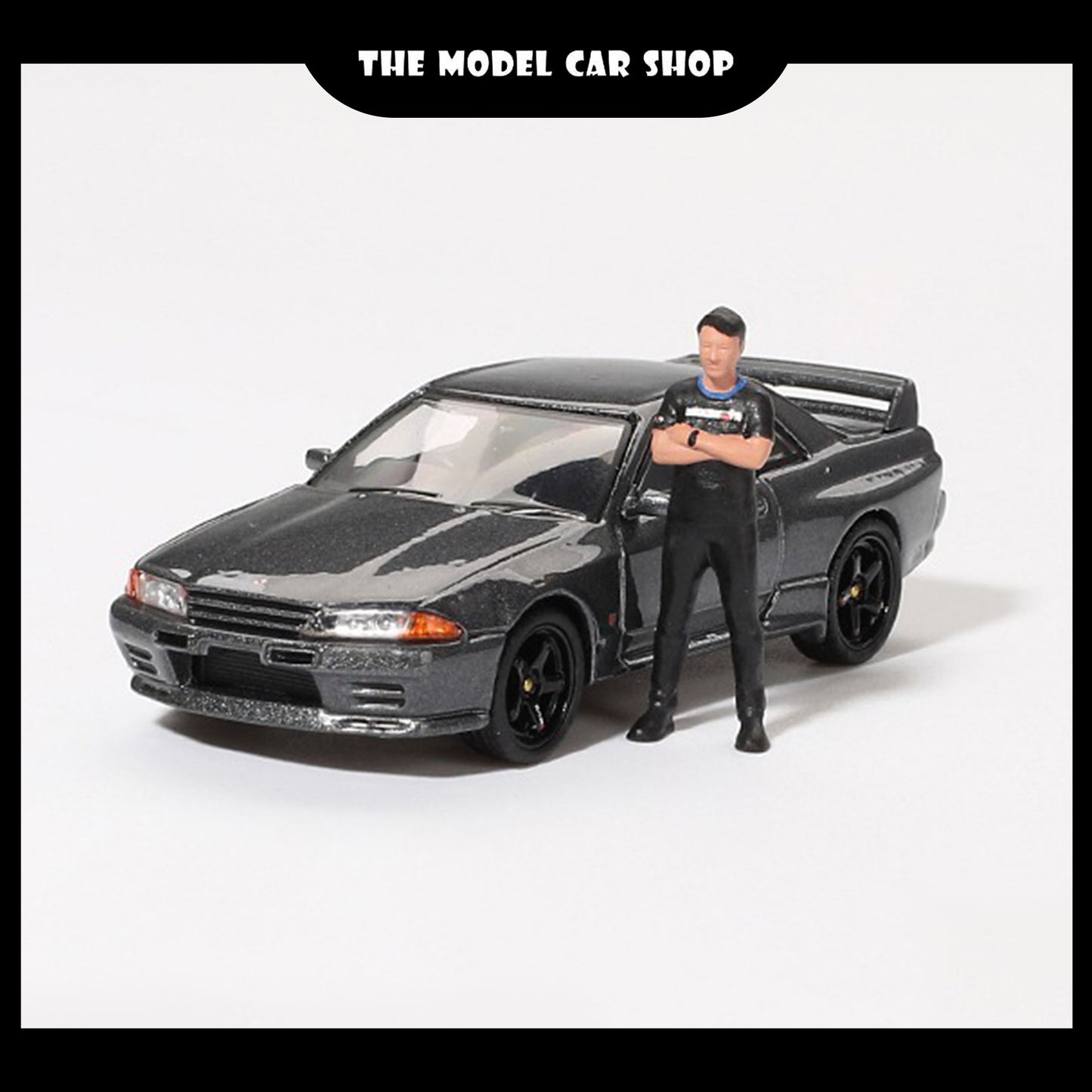 [MINI GT] Nissan Skyline GT-R (R32) Nismo Gunmetal w/Matsuda Figure Tsugio Matsuda Collection