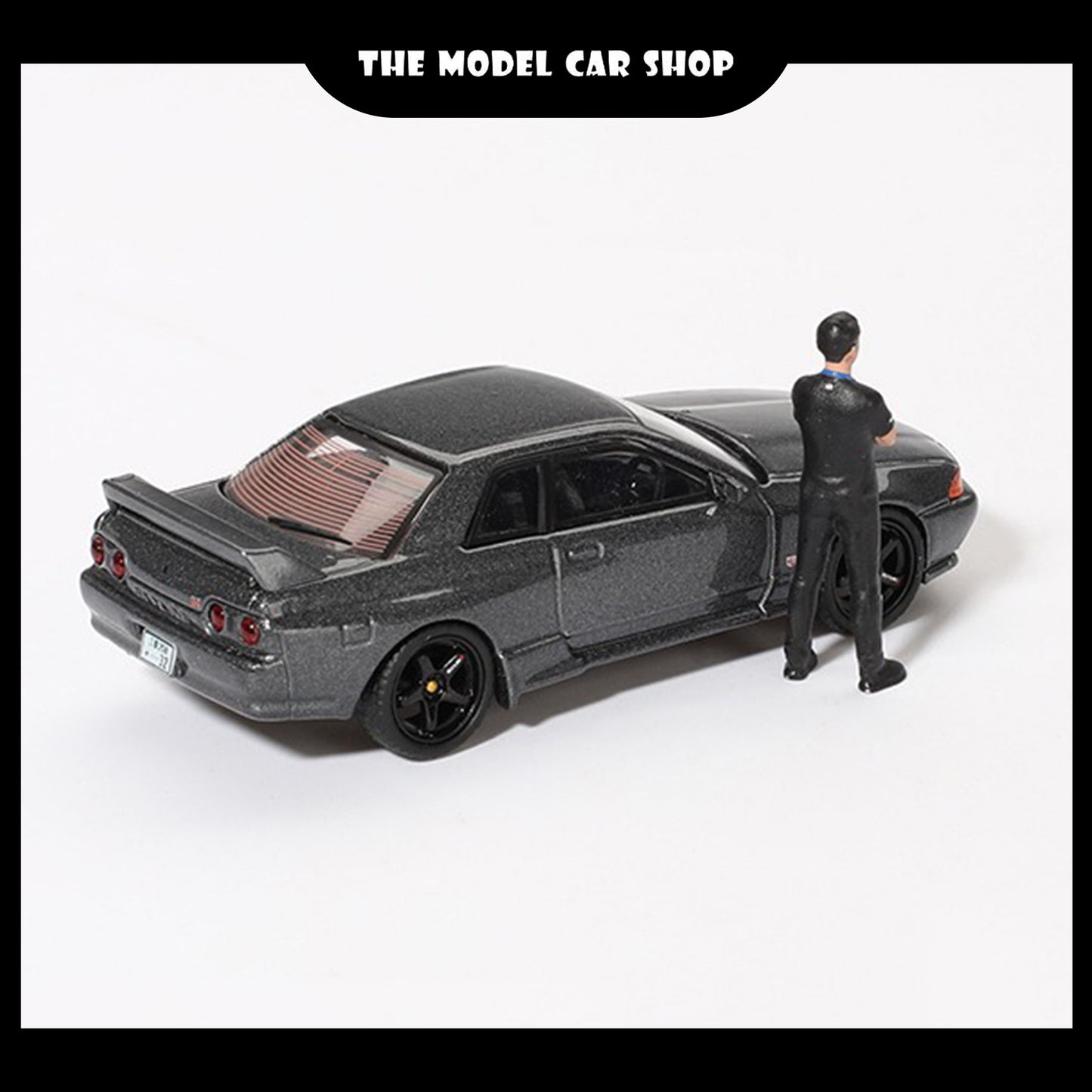 [MINI GT] Nissan Skyline GT-R (R32) Nismo Gunmetal w/Matsuda Figure Tsugio Matsuda Collection