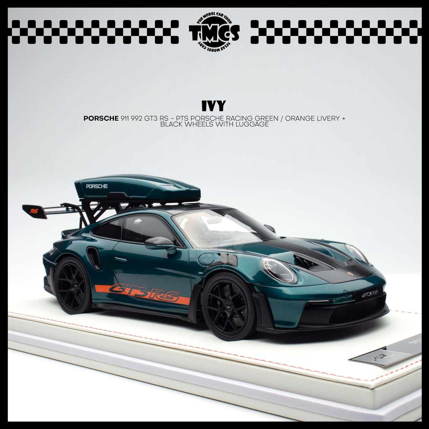 [IVY] 1:18 Porsche 911 992 GT3 RS - PTS Porsche Racing Green / Orange Livery + Black Wheels WIth Luggage