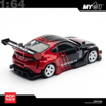 [Pop Race]  1:64 Pandem Toyota GR86 - Advan