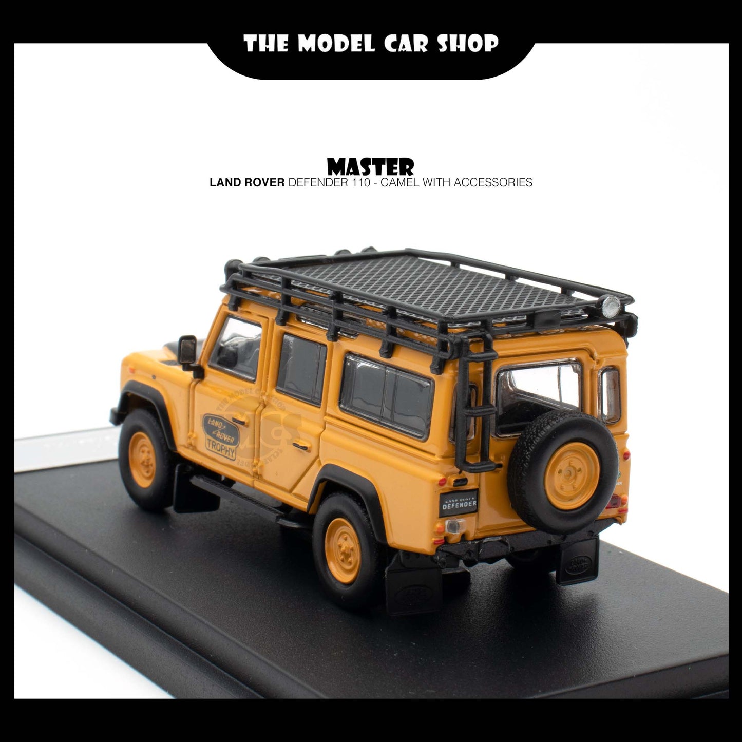 [Master] Land Rover Defender 110 - Camel with Accessories