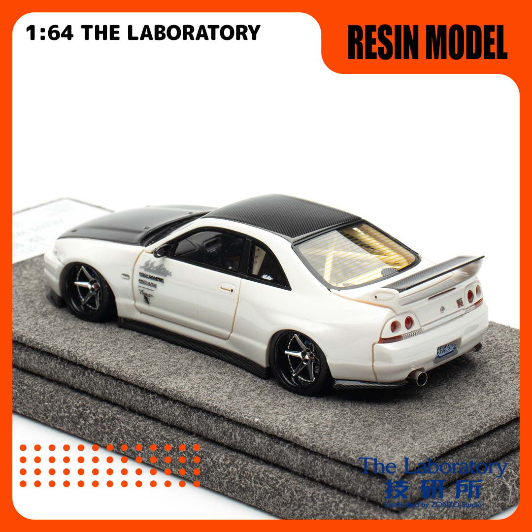 [The Laboratory] 1:64 Garage Active R33 Widebody Concept A - Pearl White Carbon Bonnet