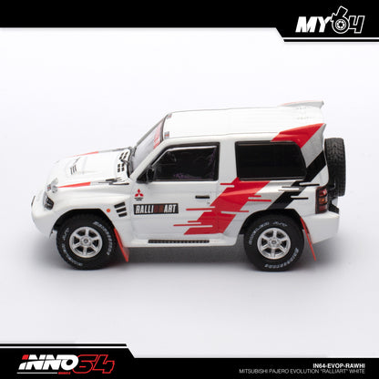 [INNO64] Mitsubishi Pajero Evolution "RALLIART" - White