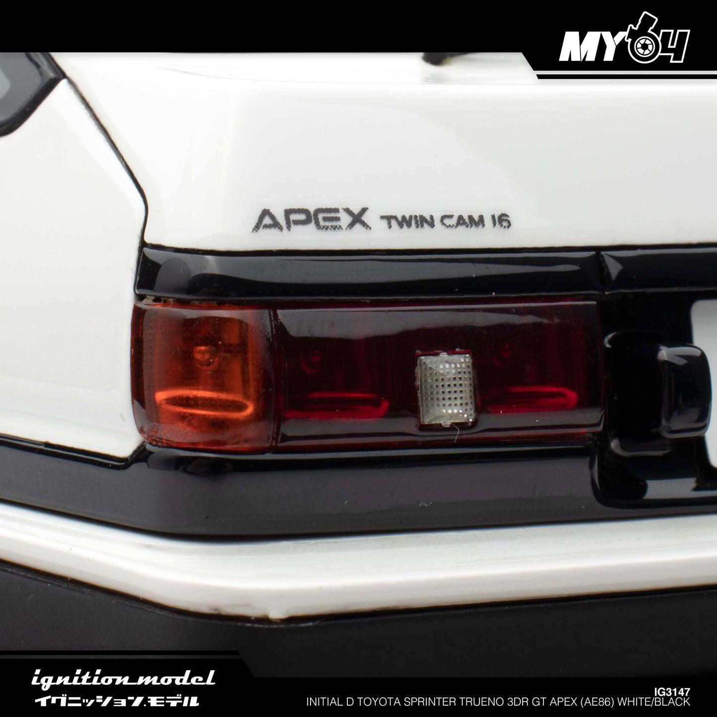 [Ignition Model] INITIAL D Toyota Sprinter Trueno 3Dr GT Apex (AE86) White/Black