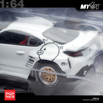 [Pop Race] 1:64  Pandem Toyota GR86 - Crystal White Pearl