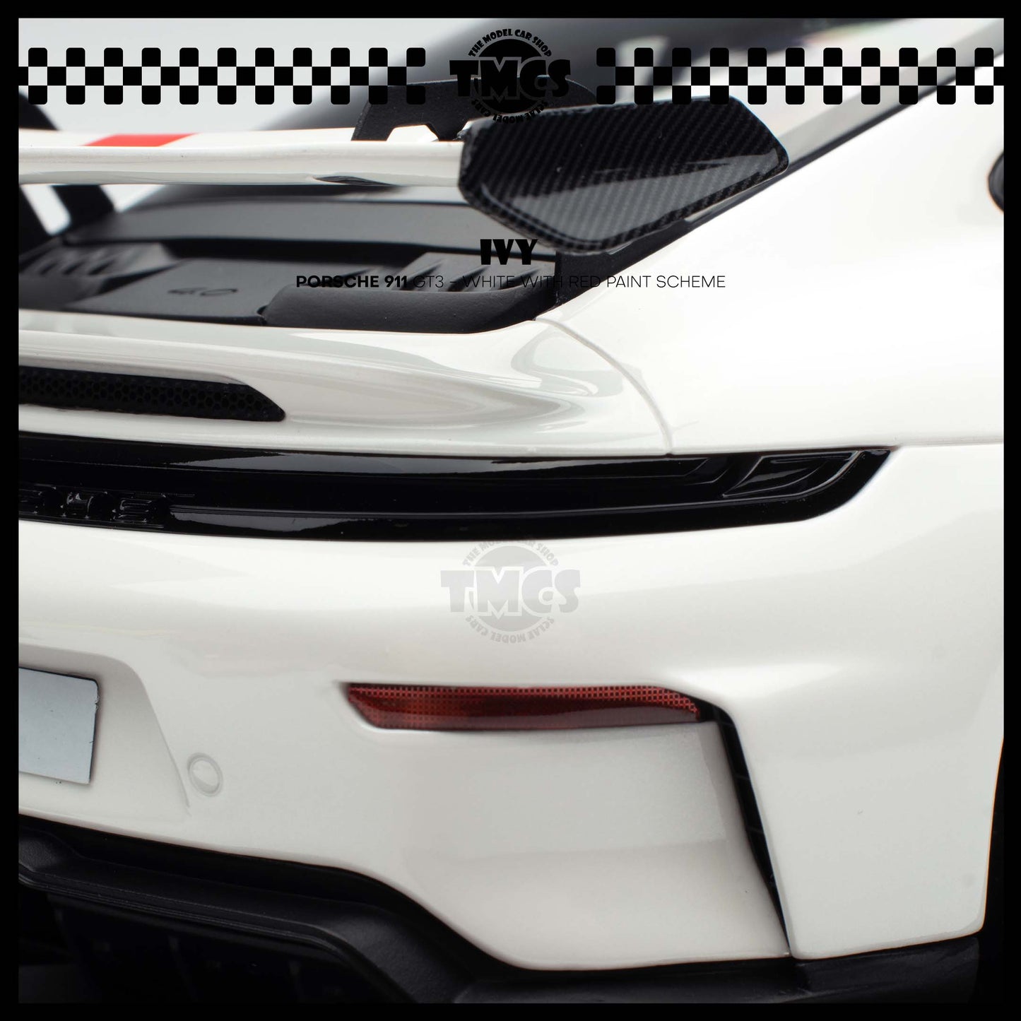 [IVY] 1:18 Porsche 911 GT3 - White With Red Paint Scheme