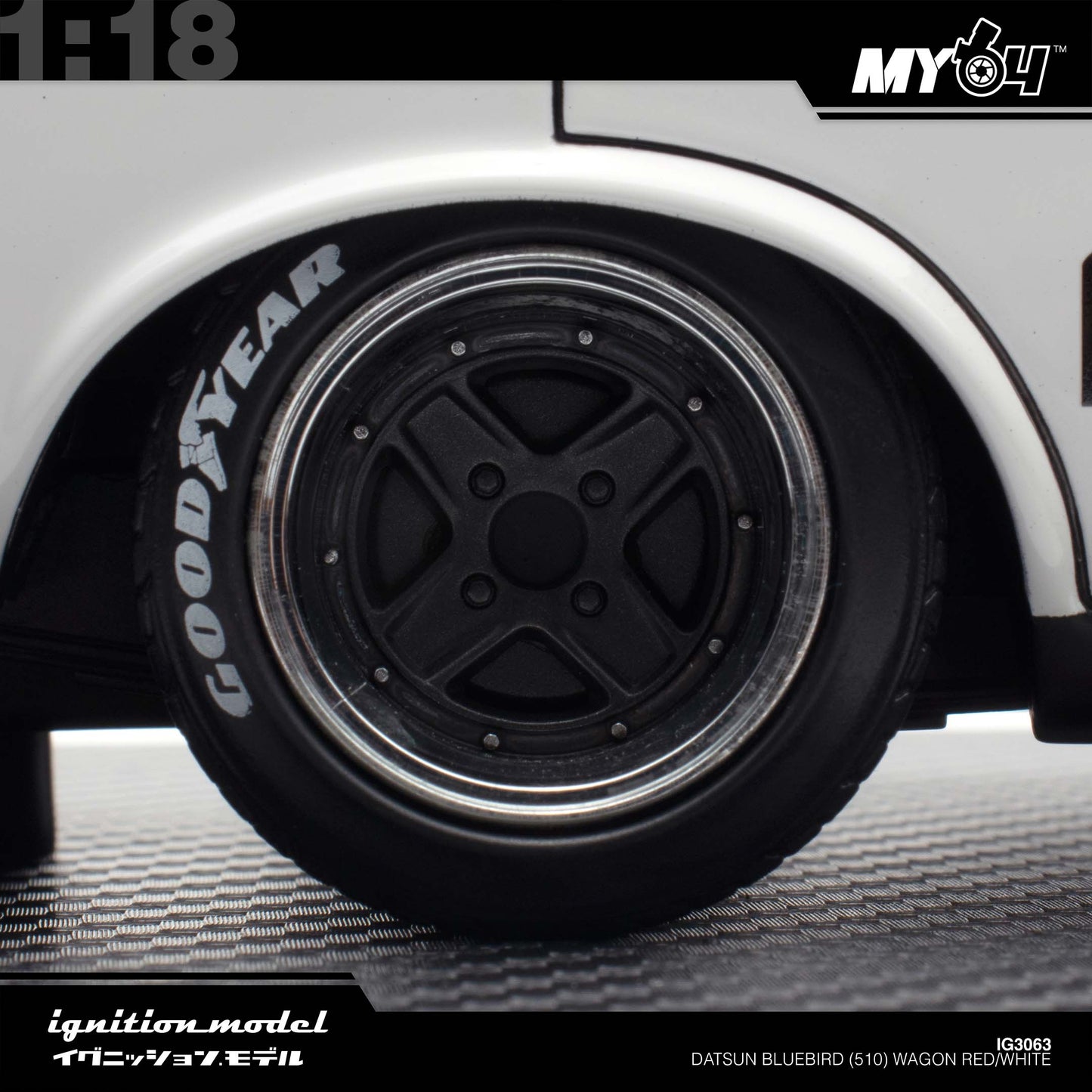 [Ignition Model] Datsun Bluebird (510) Wagon - Red/White