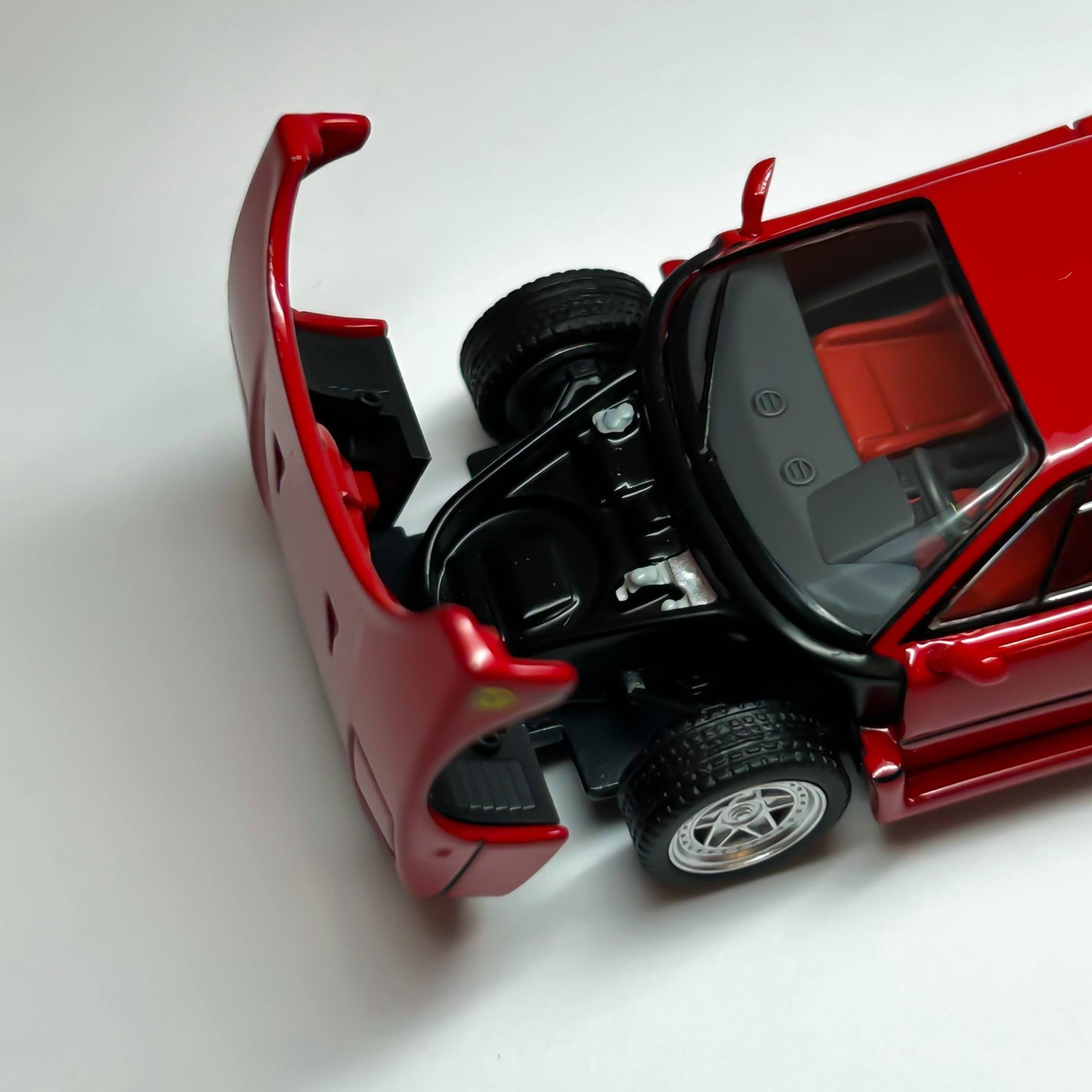 [TLVN] 1:64 Ferrari F40 1989 - Red