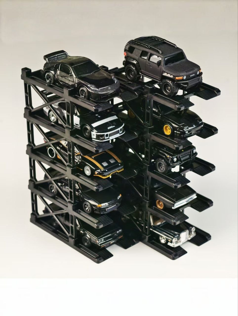 [PitBox] 1:64 Diorama 10-Bay Parking Rack (Black) with Car Holder